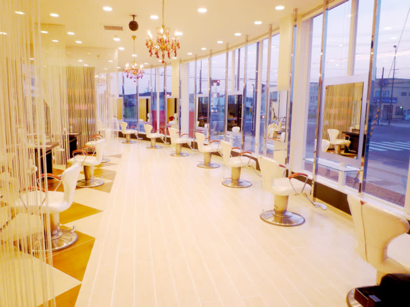 HAIR & MAKE EARTH 八戸店_1