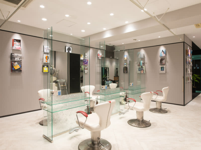 HAIR & MAKE EARTH 金山店