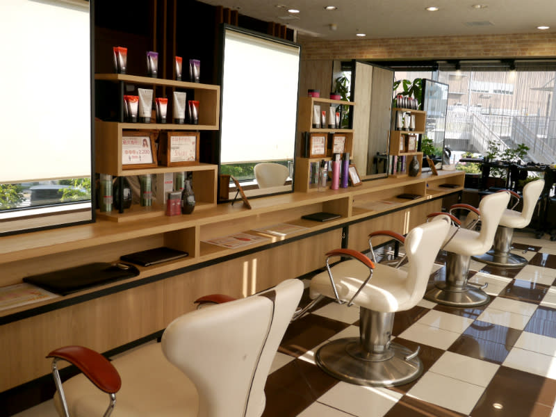 HAIR & MAKE EARTH 東神奈川店_1