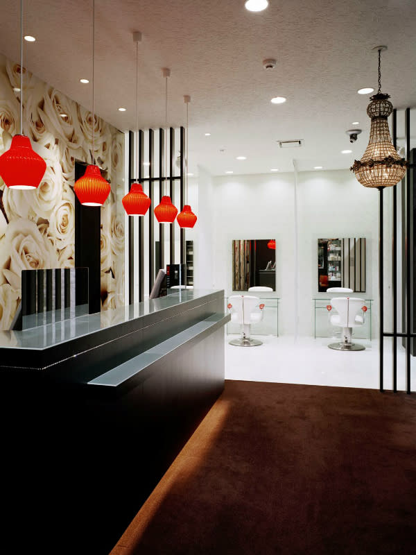 HAIR & MAKE EARTH 泉中央店
