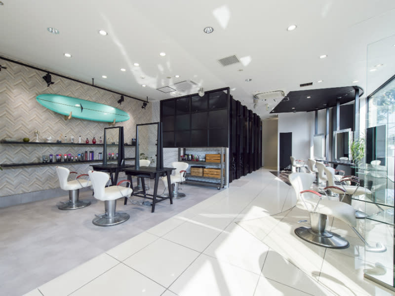 HAIR & MAKE EARTH 花小金井店