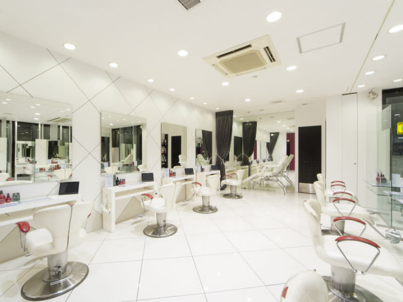 HAIR & MAKE EARTH 横浜店_1