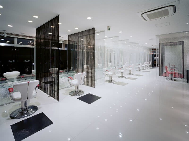 HAIR & MAKE EARTH 盛岡南店_1