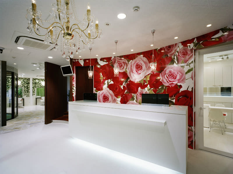 HAIR & MAKE EARTH 稲毛海岸店