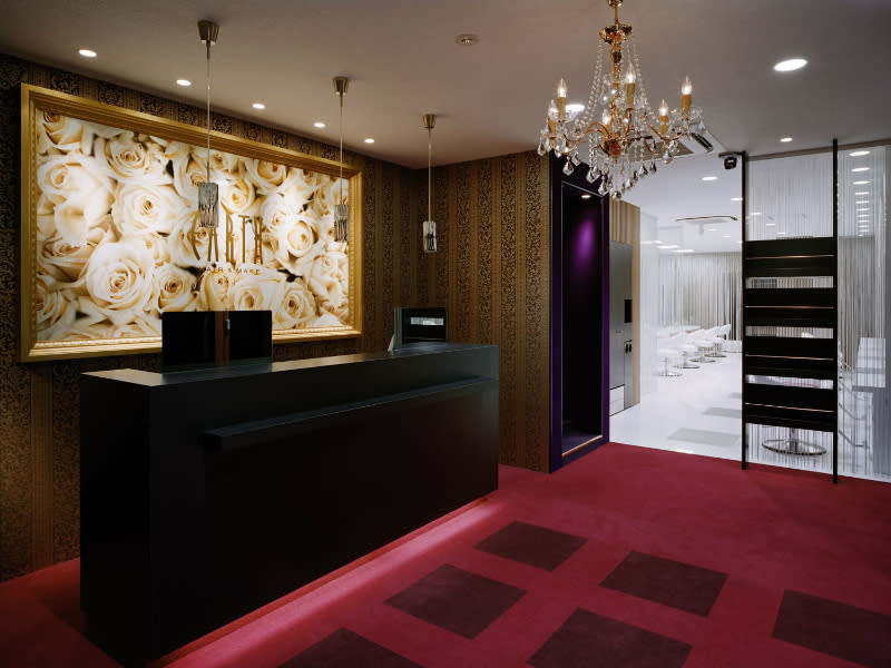 HAIR & MAKE EARTH 鈴鹿店