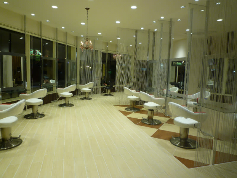 HAIR & MAKE EARTH 水沢店_1