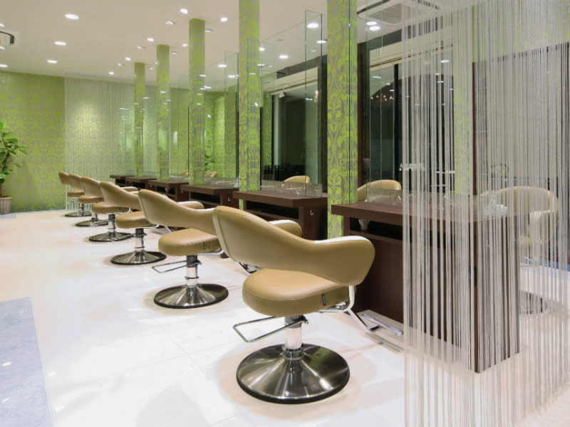 HAIR & MAKE EARTH 川口店