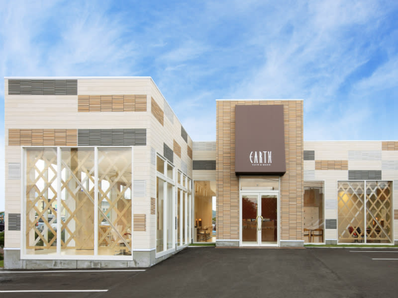 HAIR & MAKE EARTH 鶴岡店