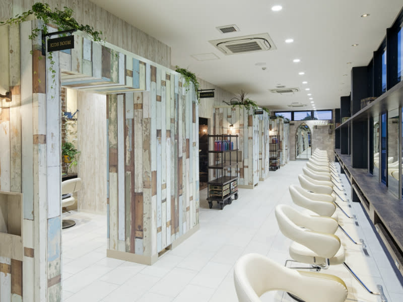 EARTH coiffure beauté 小山店_1