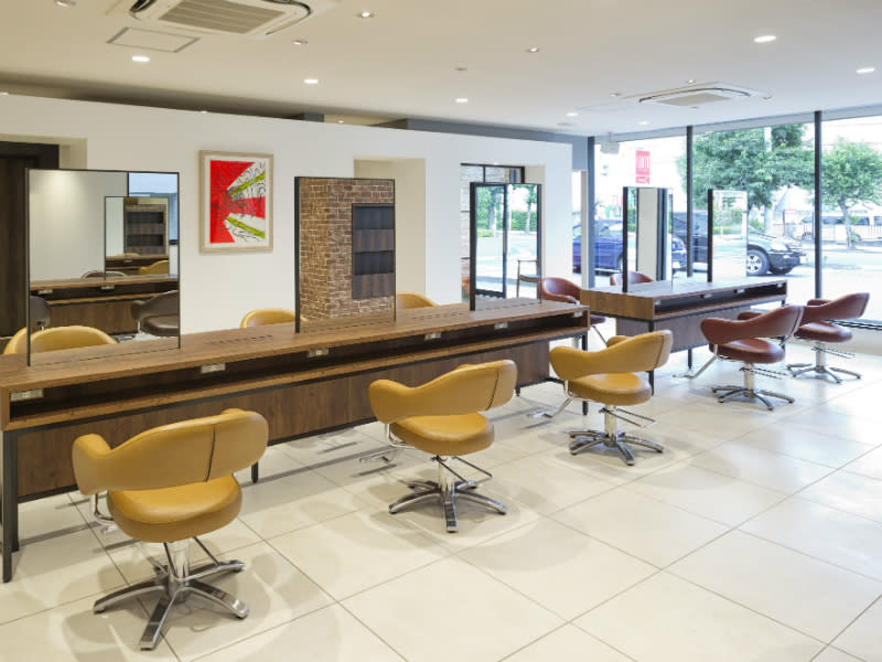 HAIR & MAKE EARTH 新所沢店_1