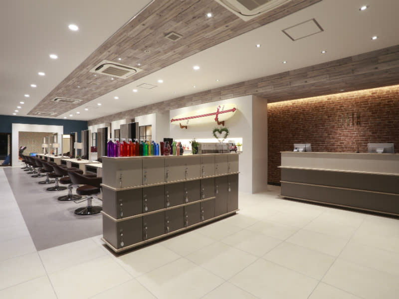 HAIR & MAKE EARTH 熊本光の森店_1