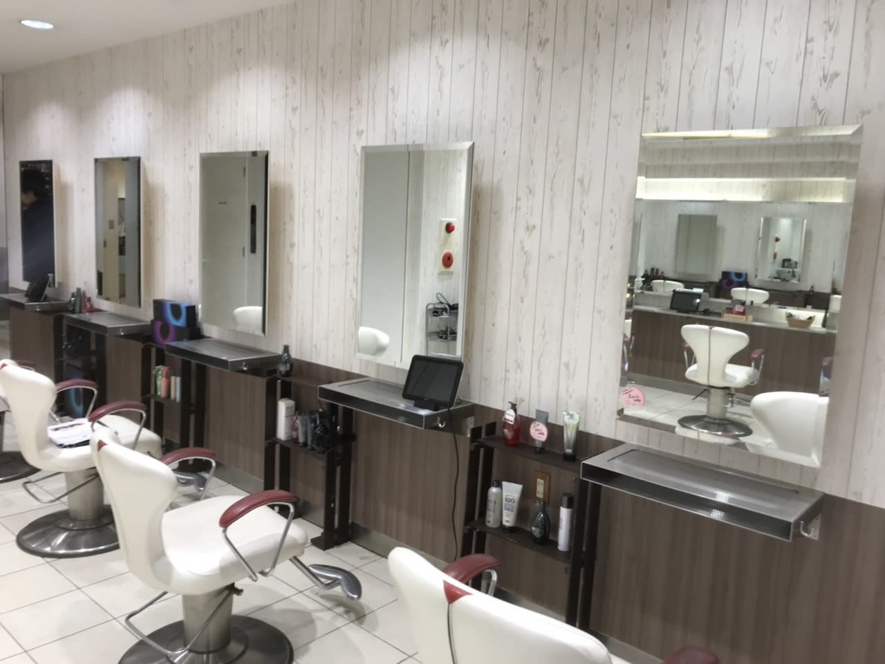 HAIR & MAKE EARTH 天満橋店_1