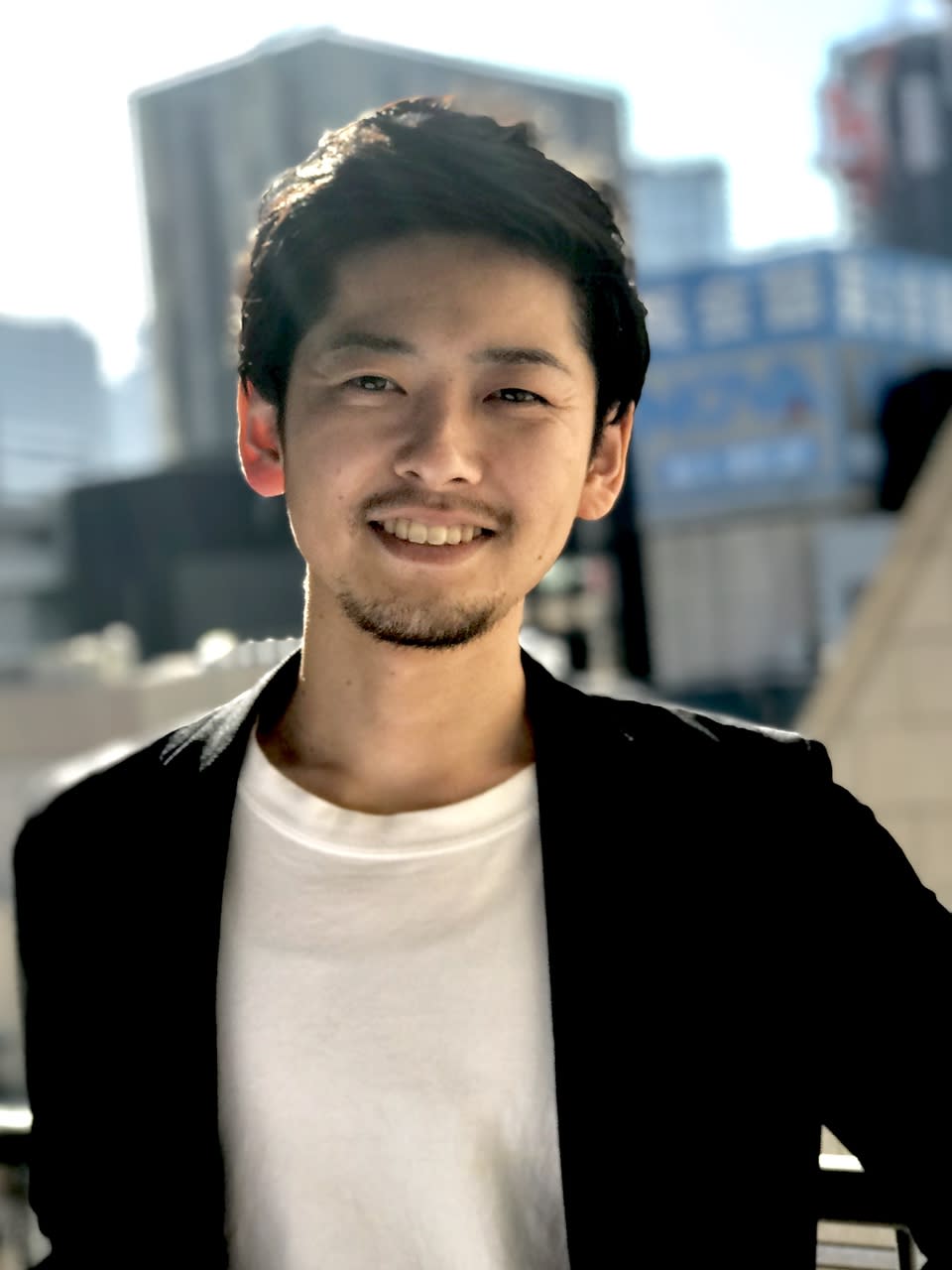 BUZZ Bee 梅田_山見 知広
