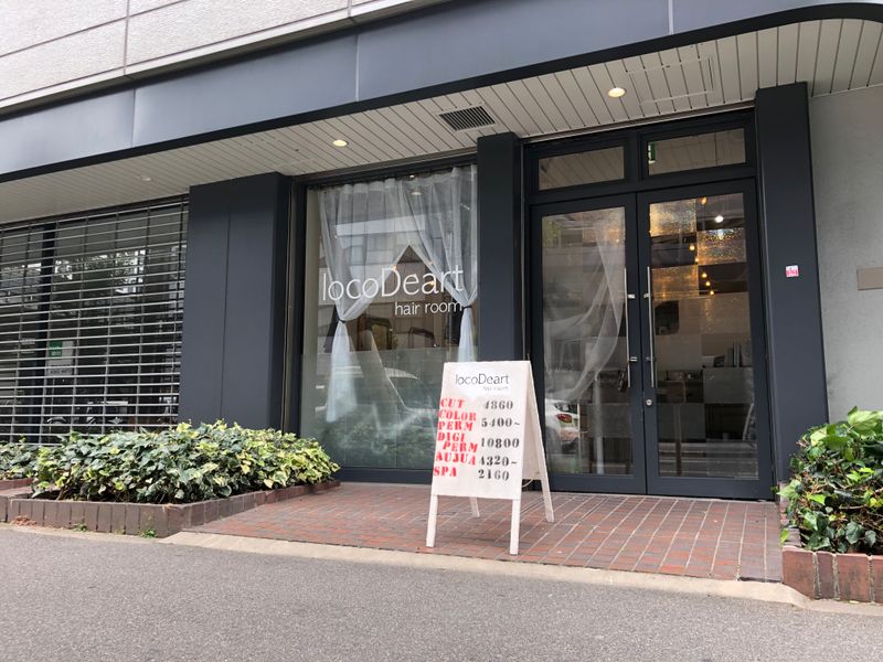 locoDeart hair room