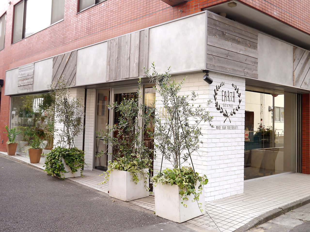 HAIR & MAKE EARTH 武蔵境店