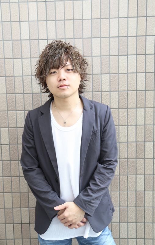 HAIR and MAKE GRATIAE_阿佐伊 勇太