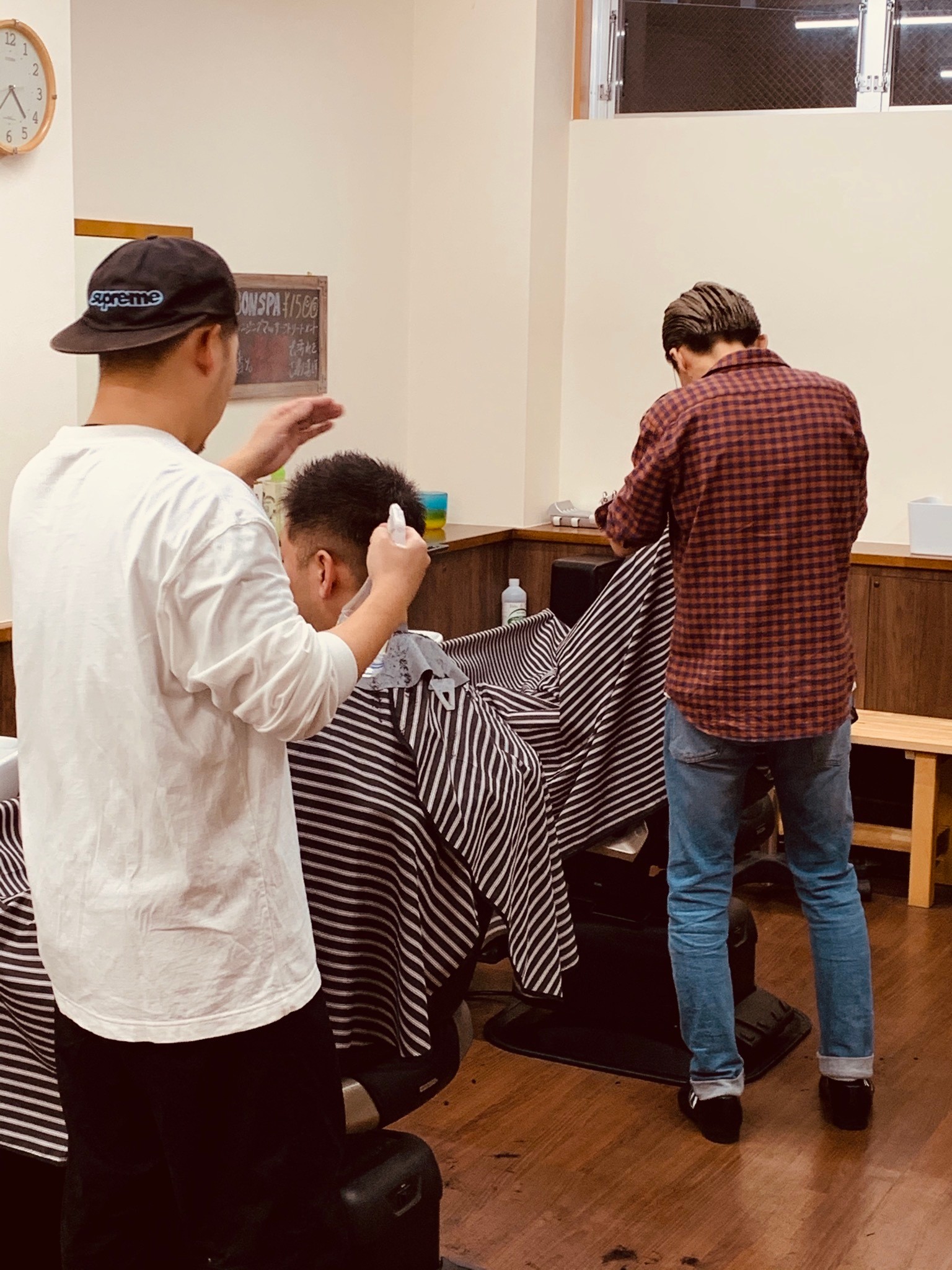 GREEN THE BARBER_2