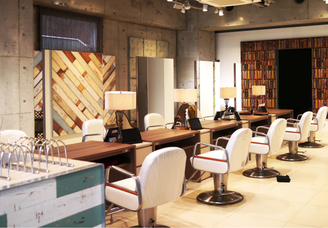 HAIR & MAKE EARTH 中野店