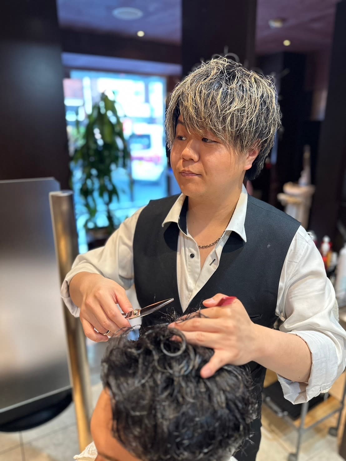 ヘアーモードキクチ 神田日銀通り店_佐々木宥人