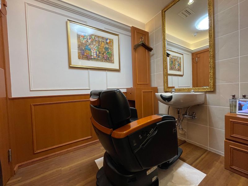 Y's BARBER GINZA LOUNGE_2