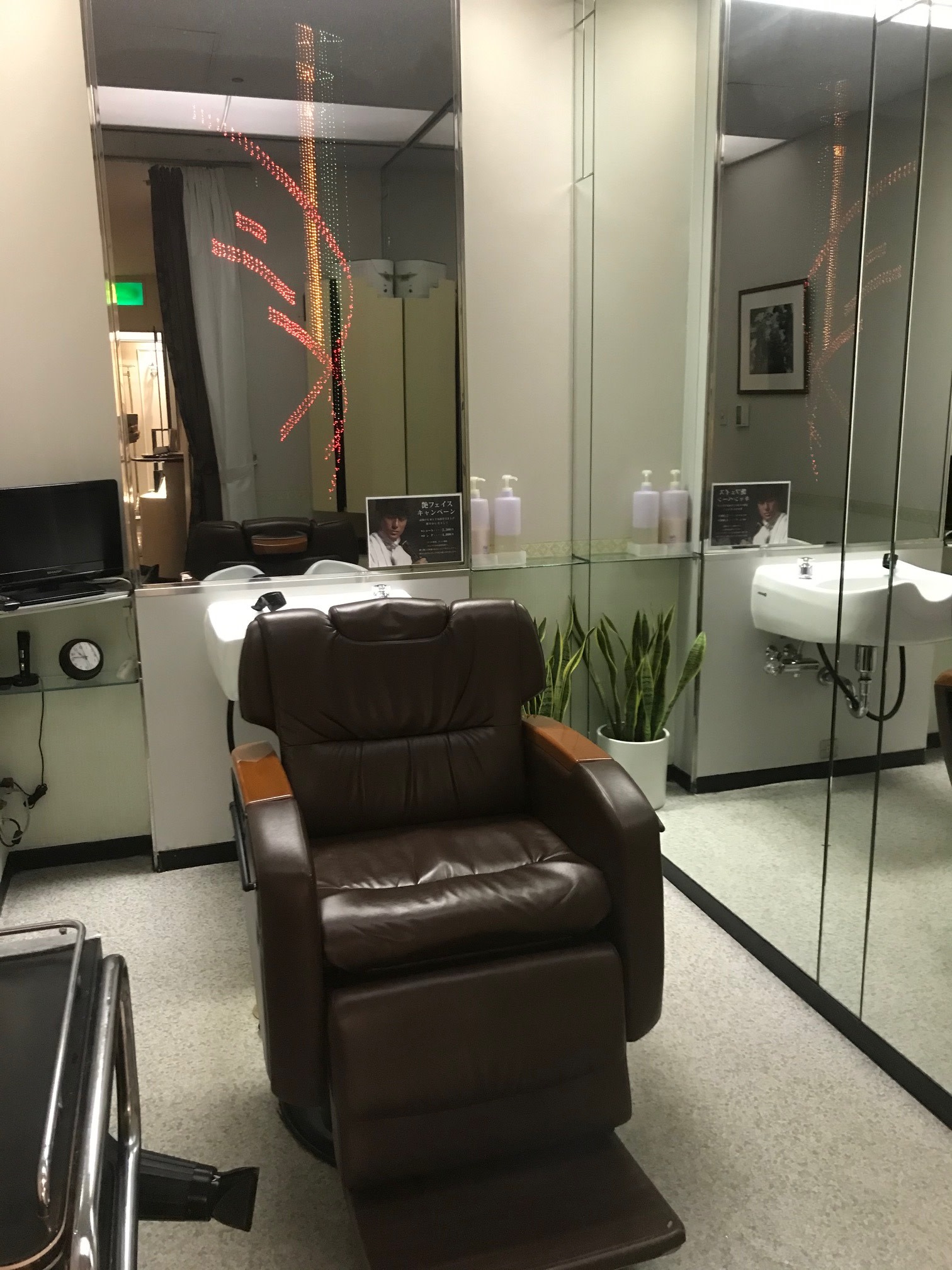 ヘアサロン大野 大阪ヒルトンホテル店_2