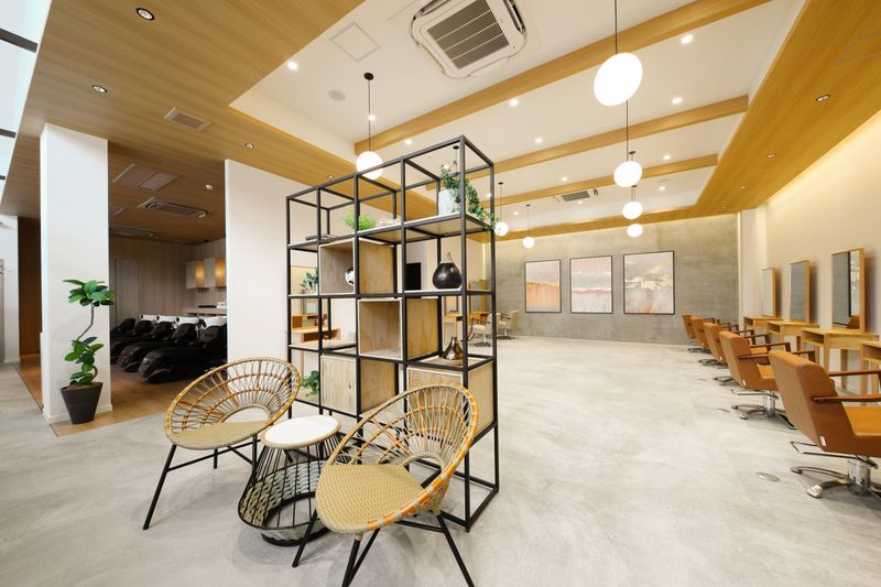 WORLD BEAUTY VIVALTO宝塚店_1