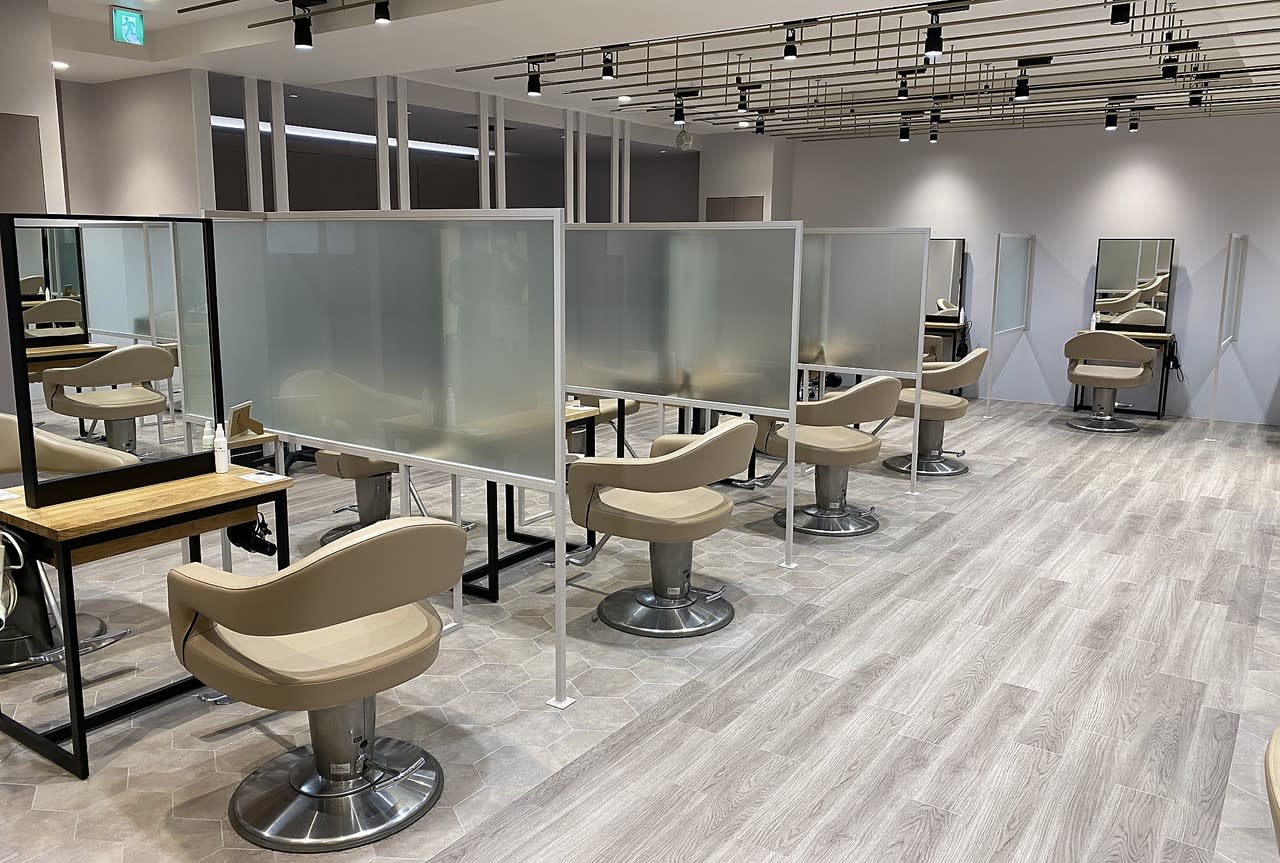 HAIR & MAKE EARTH センター南店_1