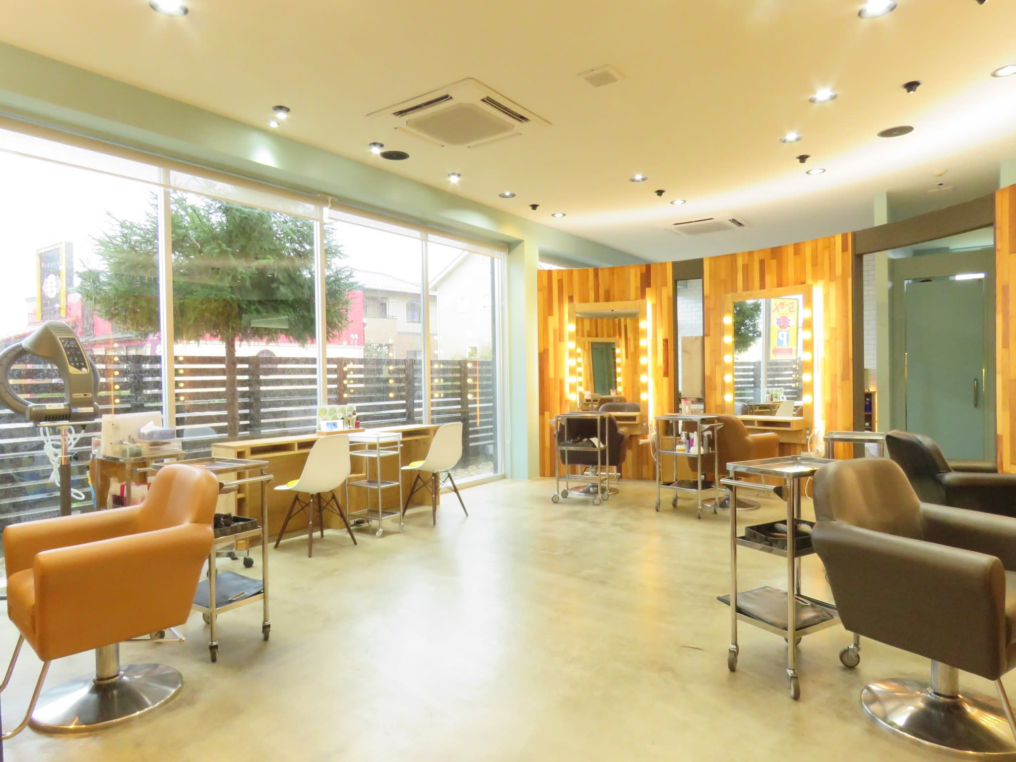 hair lounge ungu