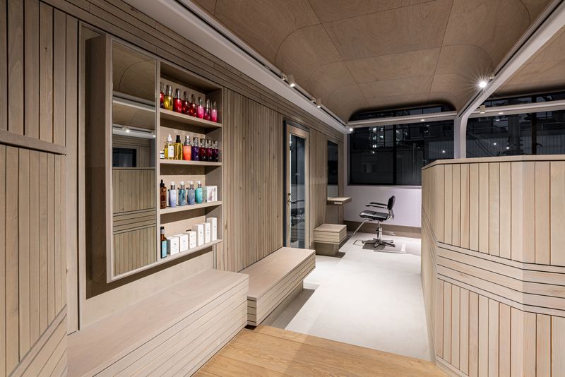 Hair&Spa LikkleMore 上野御徒町店_1