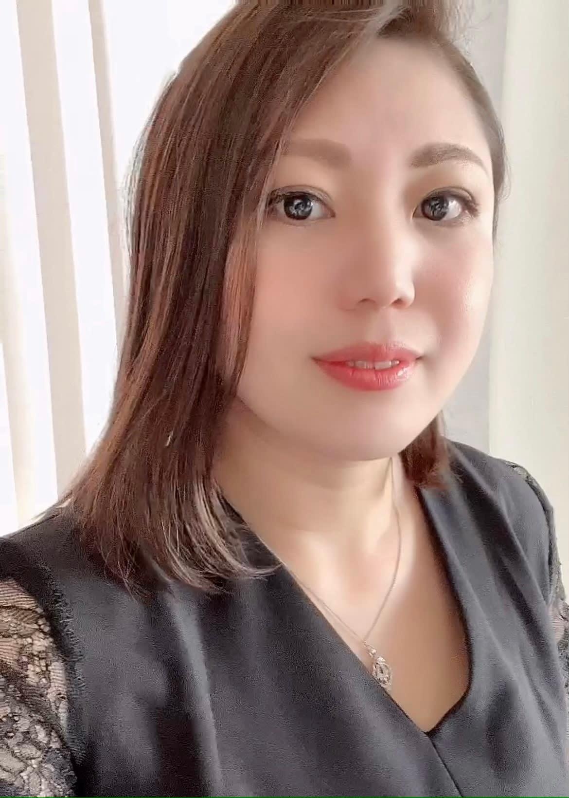 FullBright【心斎橋/堺筋本町/南船場】_中田美和　●顔のゴールデンバランスを見て小顔にするのが得意