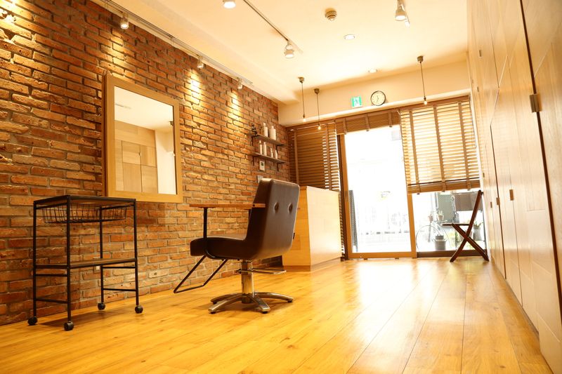 azzurro private salon