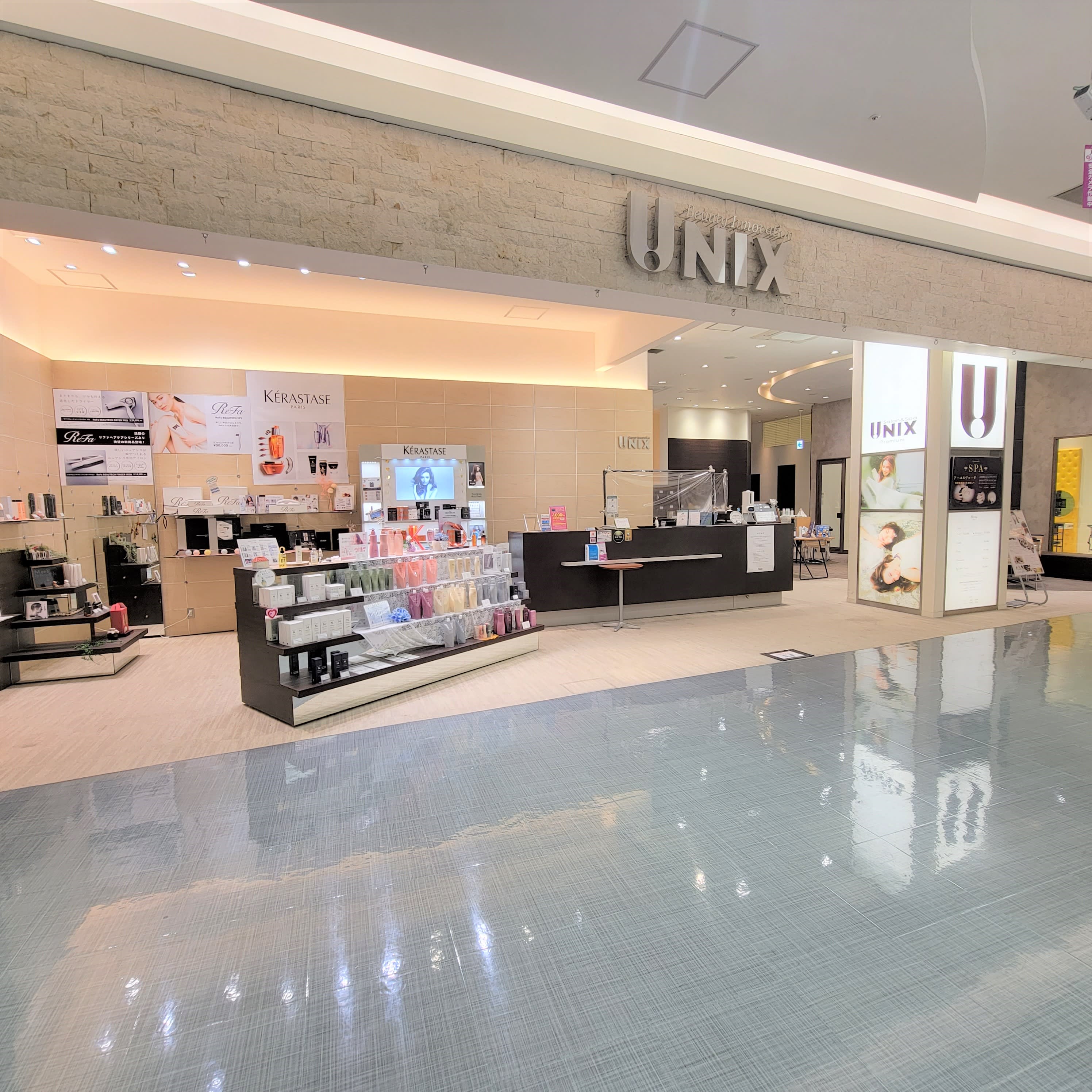 UNIX イオンレイクタウン店
