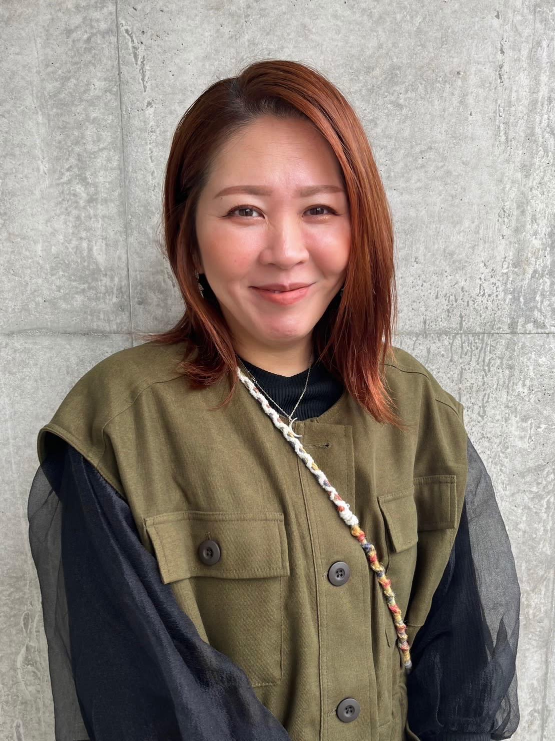 each dee hair＆total beauty_林 亜衣
