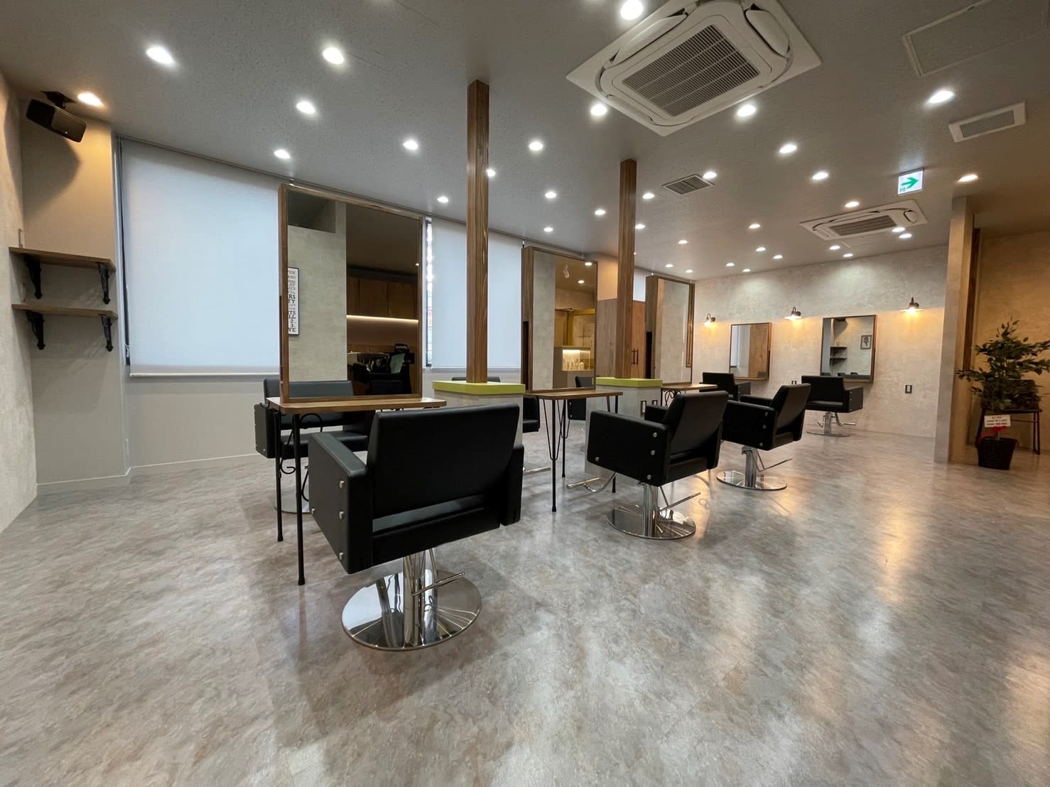 Agu hair alegria 塚口店