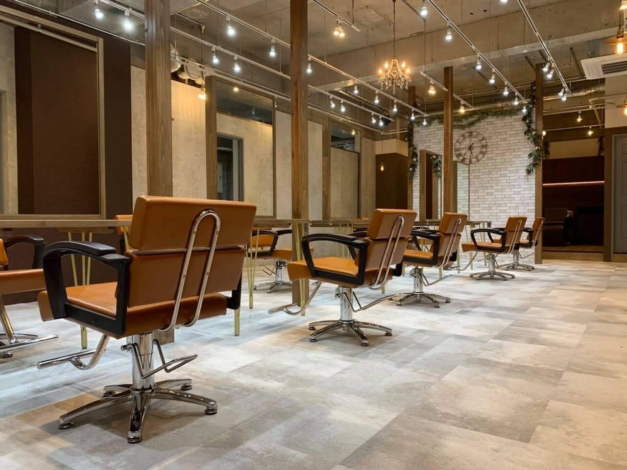 Agu hair bonita 喜連瓜破イオン前店