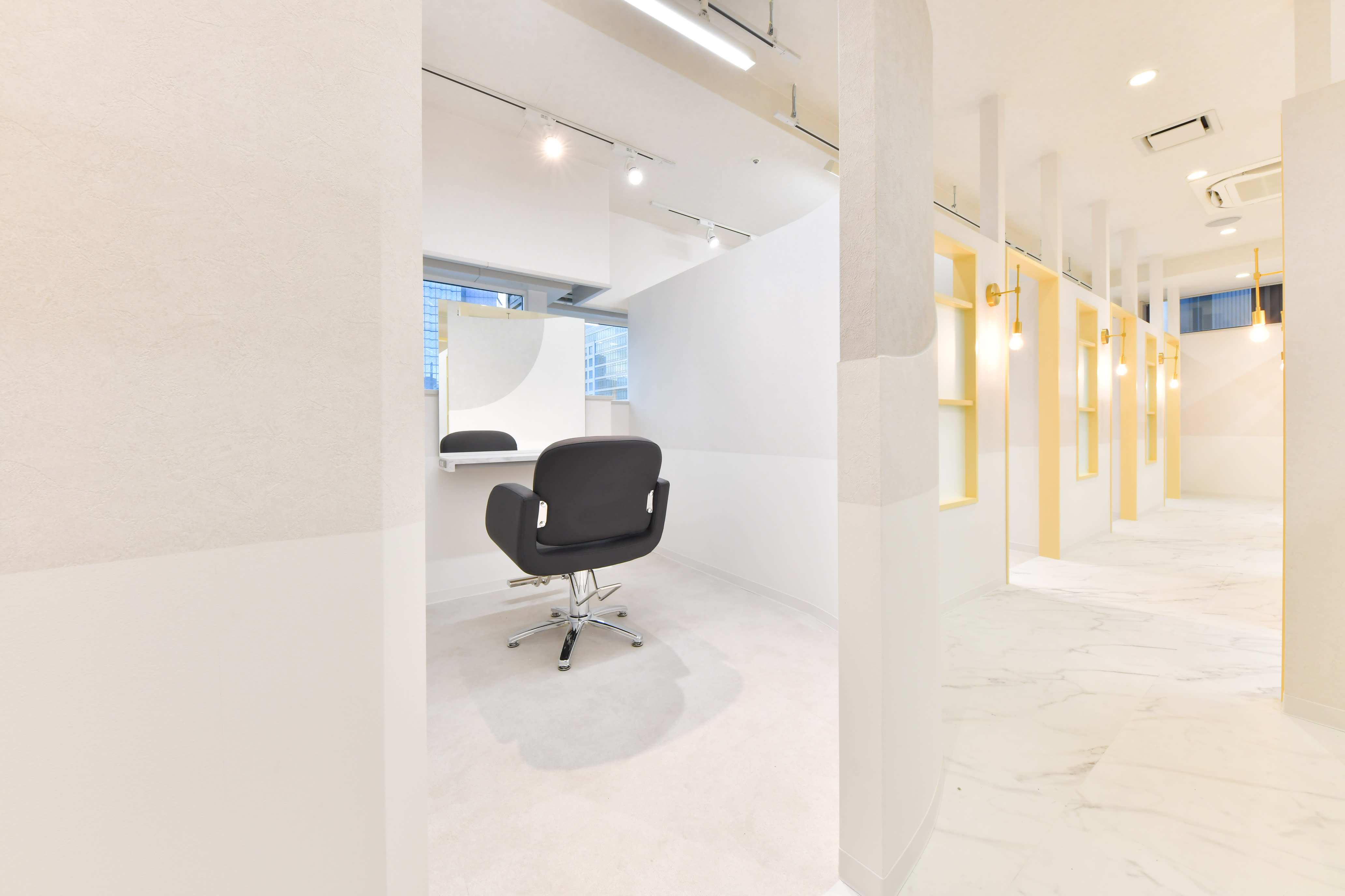 tocca hair&treatment 三宮ANNEX