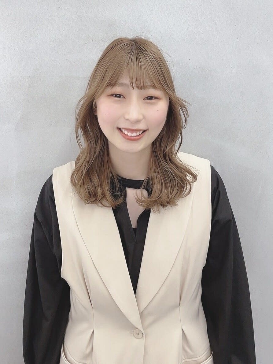 emelu_高尾　綾香