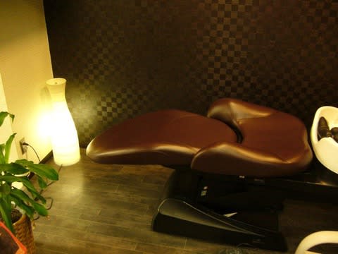HAIR SALON appears_1