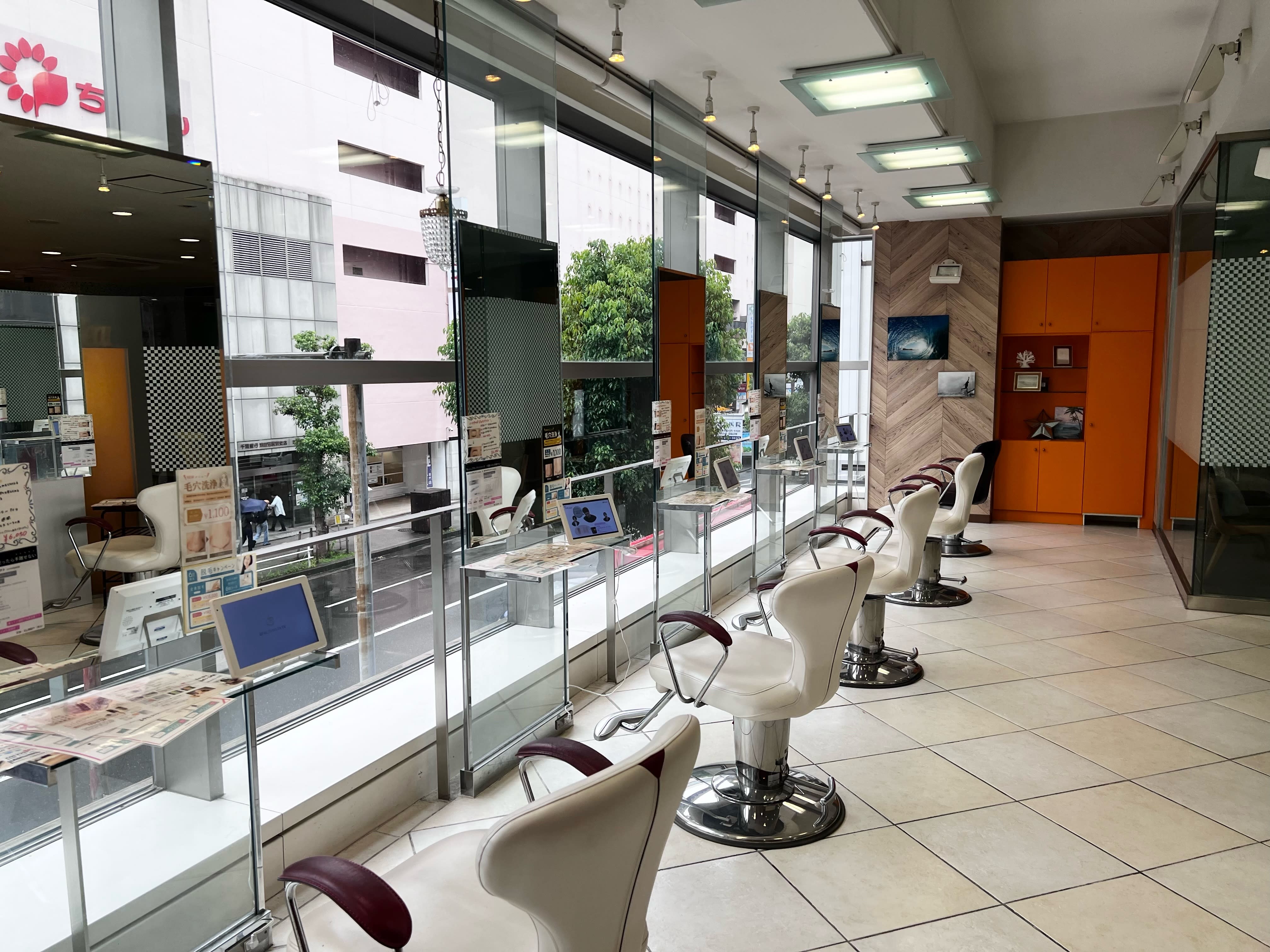 HAIR & MAKE EARTH 津田沼店