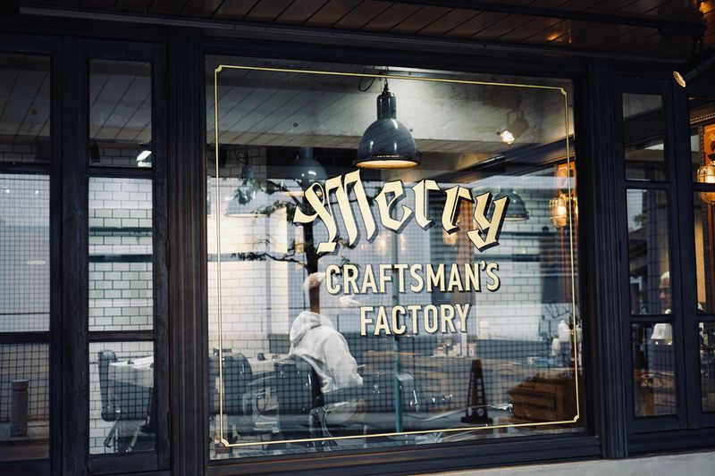 merry craftsman's factory_1