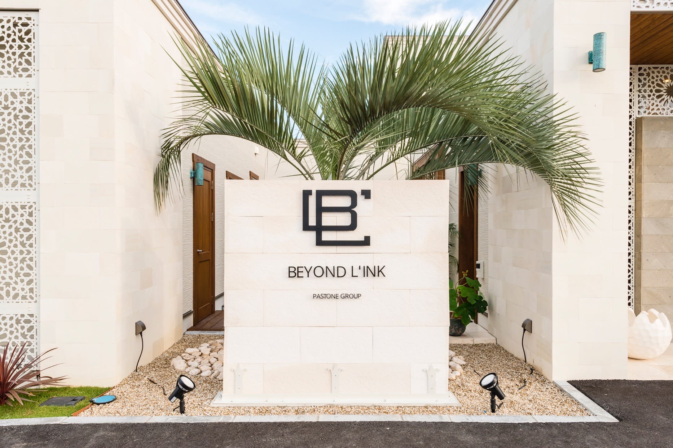 BEYOND L’INK_1