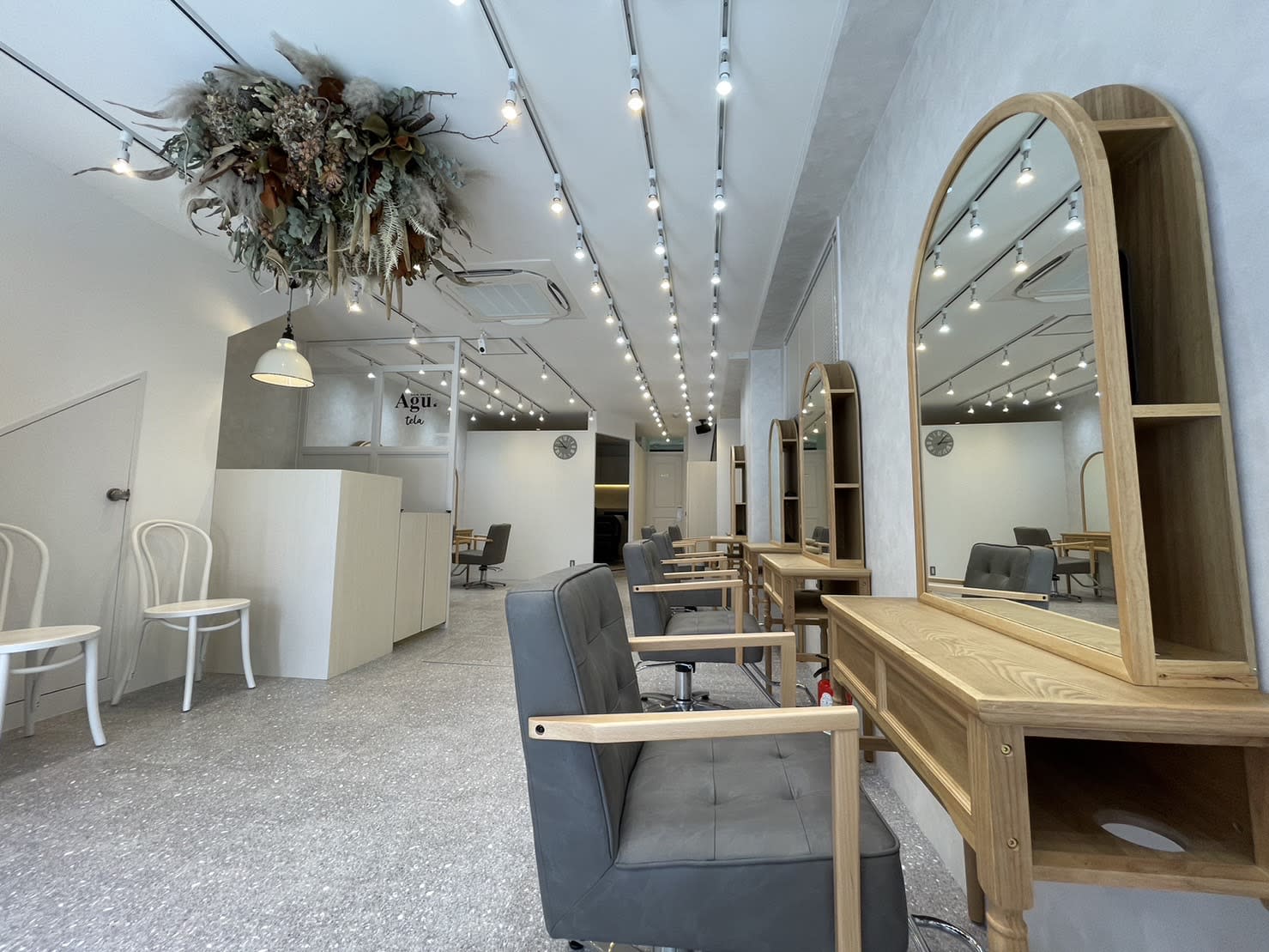 Agu hair tela 武蔵小杉店