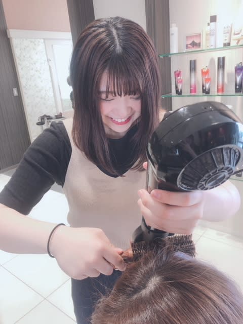 HAIR & MAKE EARTH 三木店_山本　みづき