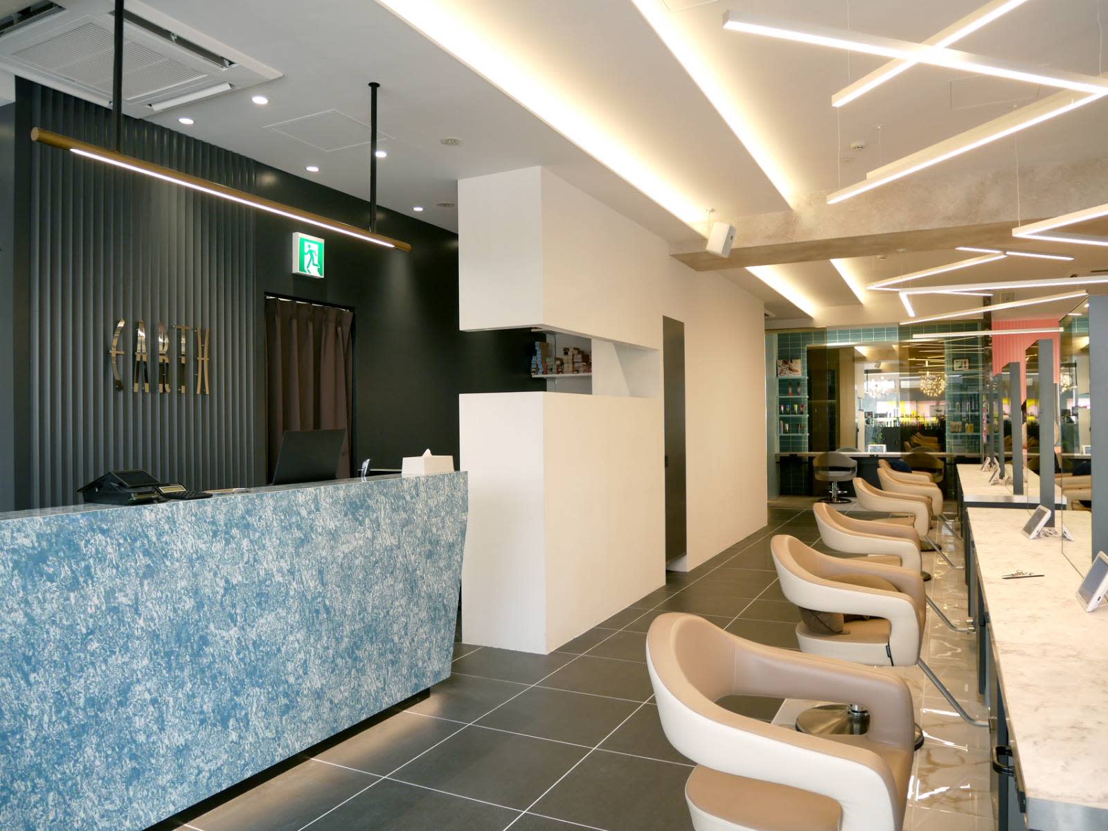 HAIR & MAKE EARTH 浦和店