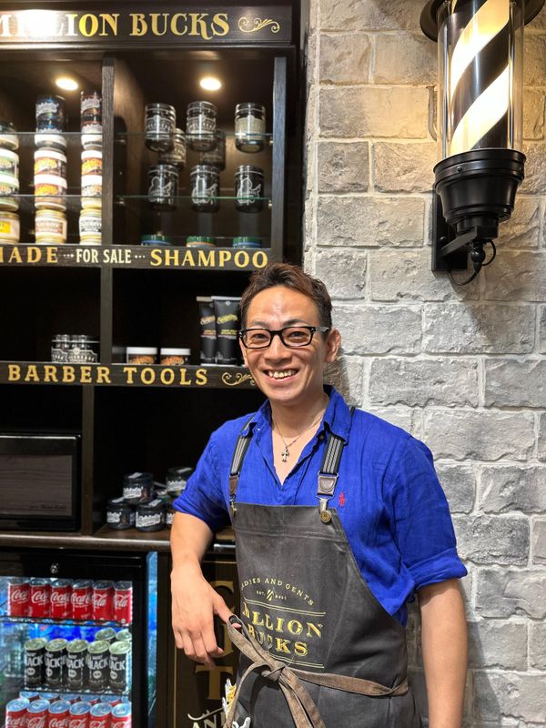 Million Bucks barber shop 上野_佐藤 輪喜広