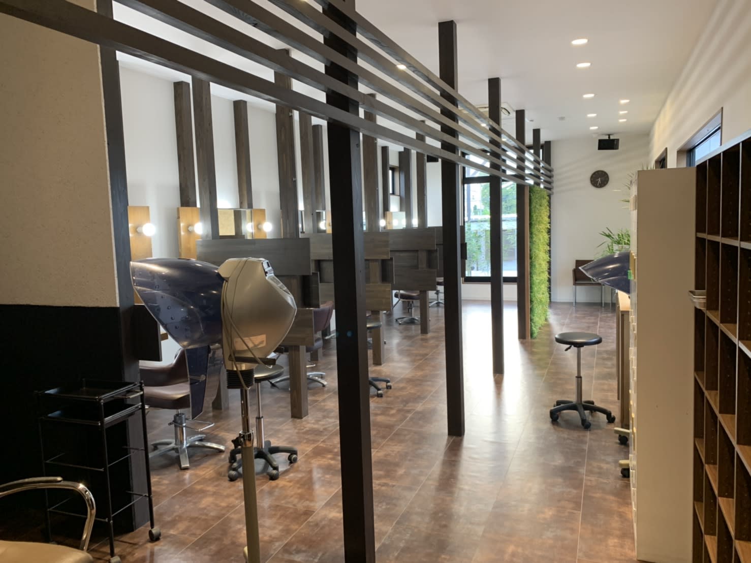 SALONS 小森野店