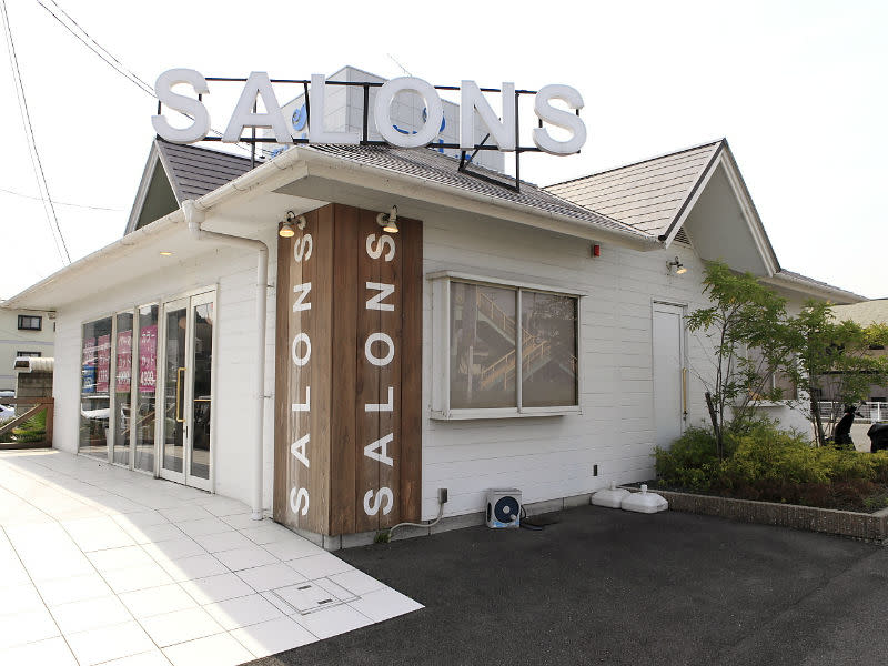 SALONS HAIR 松山鴨川店