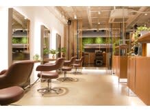 SALONS HAIR 四条烏丸店