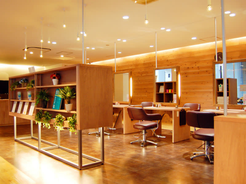 SALONS HAIR 福山三吉店