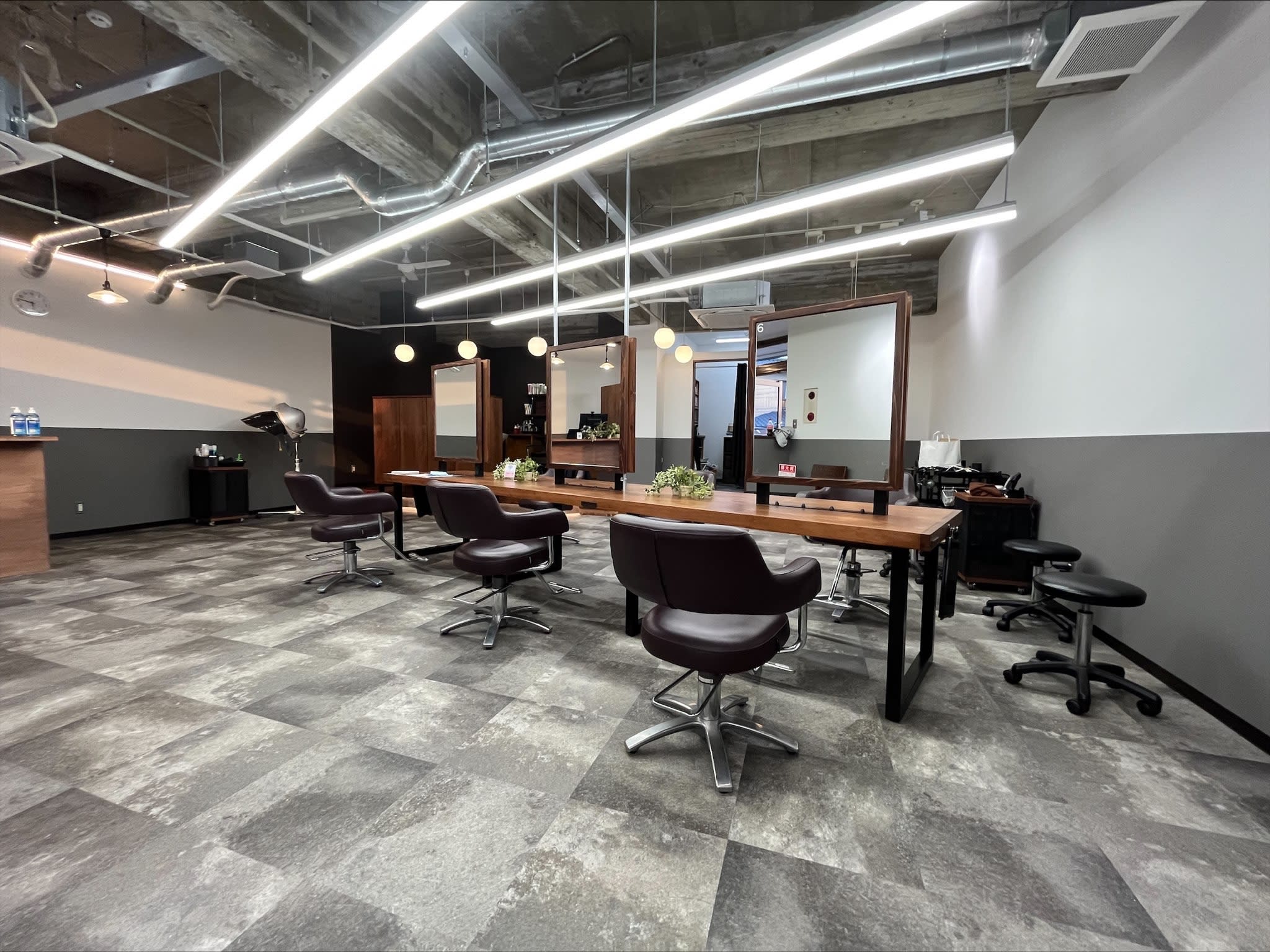 SALONS 倉敷白壁通り店